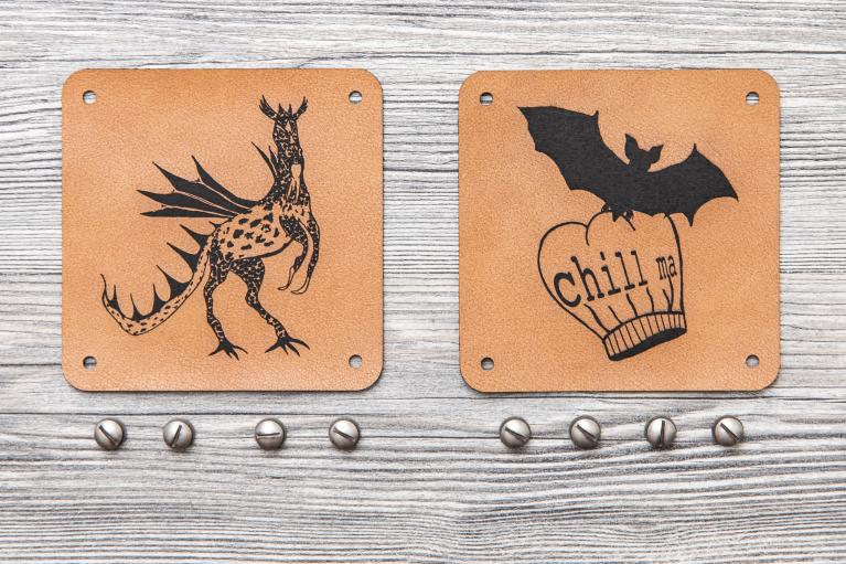 Designer set of \"Dragon/Bat\" artificial leather labels (Item number 8107)